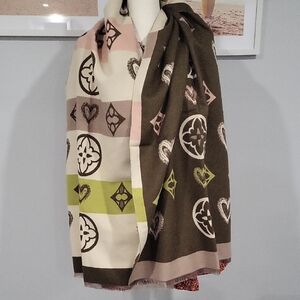 Stylish Multicolor Scarf with Heart and Geometric Patterns